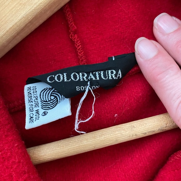 Wool Cape - Picture 3 of 4